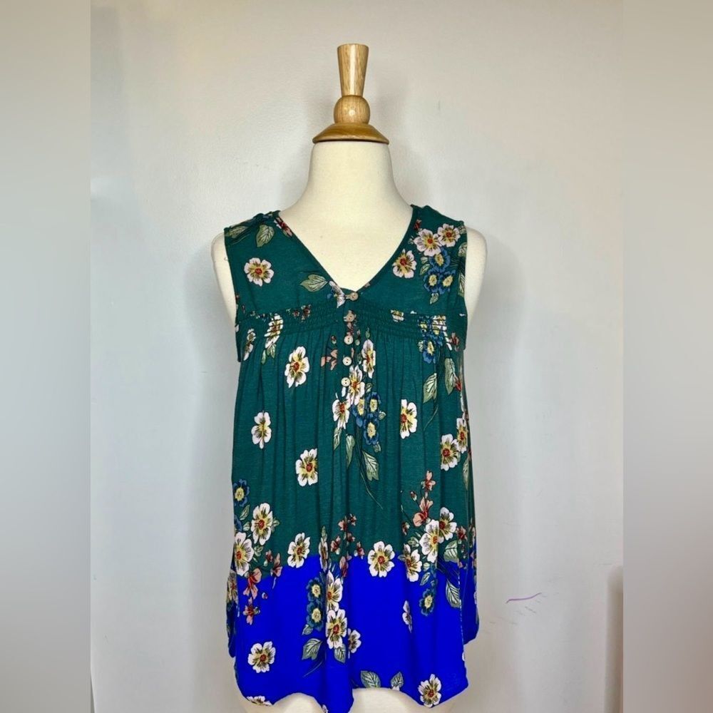 Democracy Sleeveless‎ Floral Blouse